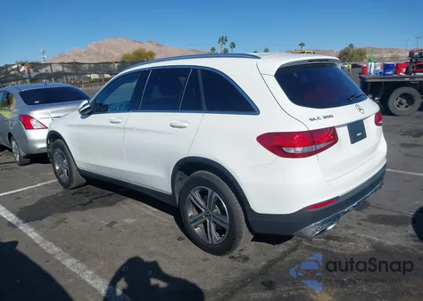 2018 Mercedes-Benz Glc 300 from USA, damaged, VIN WDC0G4JB3JV066852